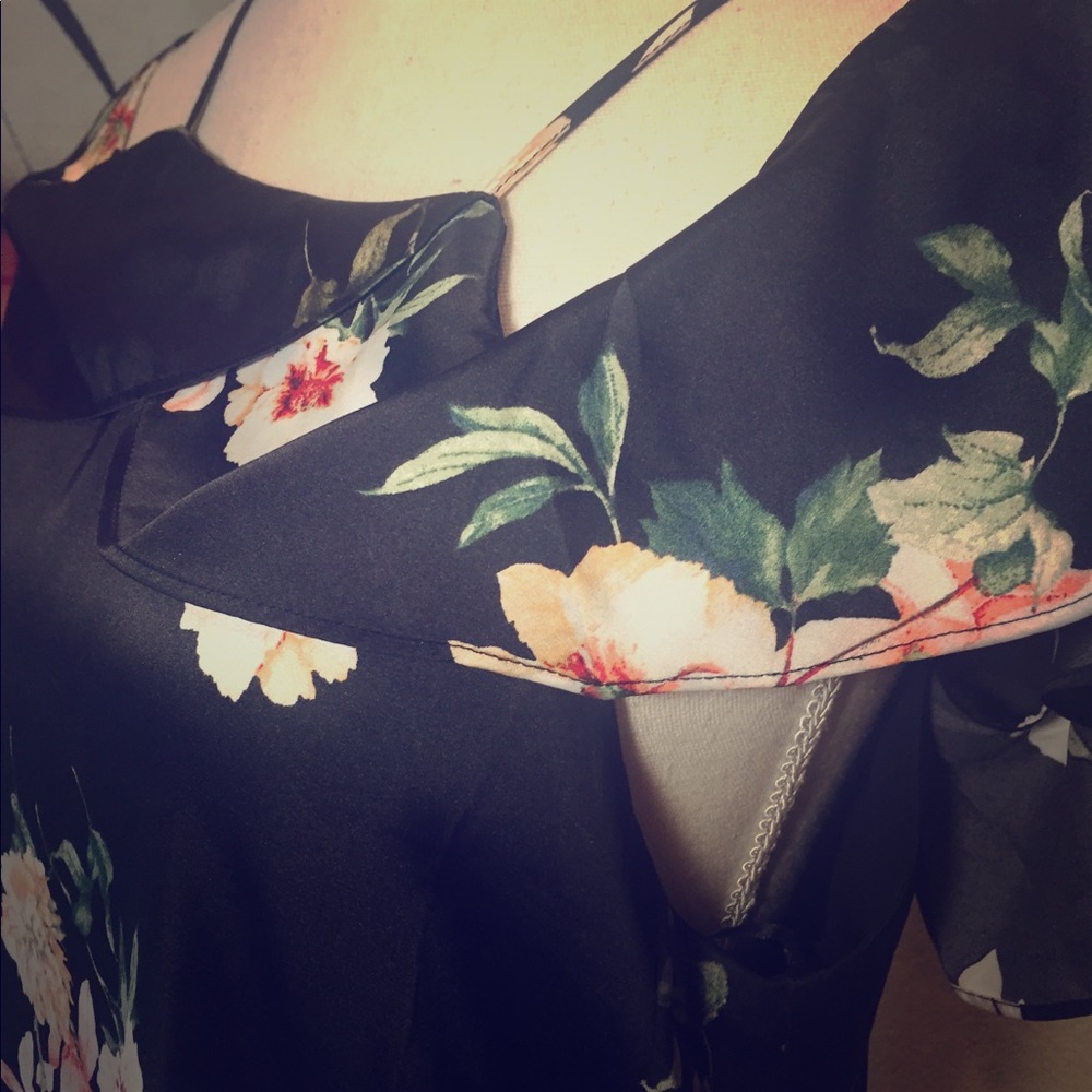 Silk floral vacation dress,